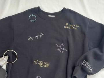 これで「1,419円」！？【しまむら】センス120点♡「落書き風スウェット」
