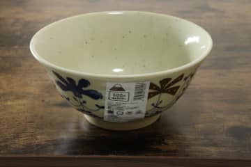 ダイソーさん太っ腹すぎだよ！実は創業70年の老舗メーカー品！高クオリティな食器