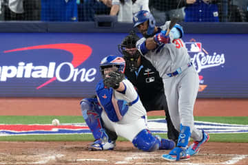 【ドジャース】大谷翔平がテオスカーのトレードを加速？　守備難で「ＤＨ向き」も重複のジレンマ