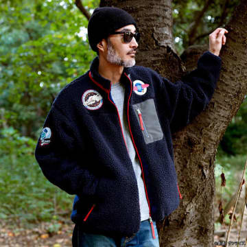 「Zガンダム」A.E.U.G.&「鉄血のオルフェンズ」鉄華団がモチーフ！暖かみのあるボアジャケット登場