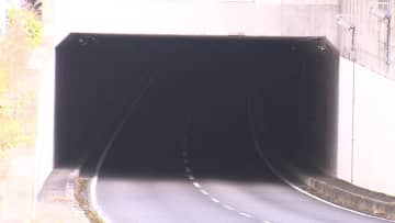 トンネル内で頭から血を流し倒れている男性（50）発見されその後死亡　ひき逃げ事件とみて逃げた車の行方を追う　茨城・守谷市
