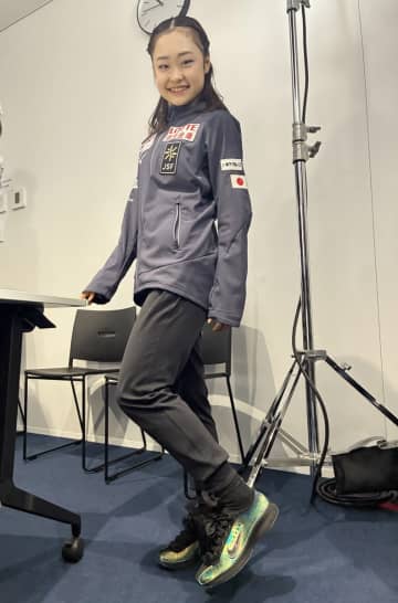【フィギュア】島田麻央　ご褒美のシューズに笑顔　全日本選手権はＳＰからトリプルアクセル投入へ