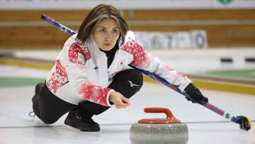 【五輪最終予選】カーリング女子日本代表が初戦でアメリカを撃破　8チームが最後の2枠争う