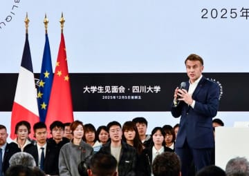 マクロン仏大統領、四川大学を訪問