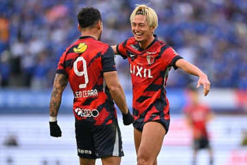 「つええぇ！」「優勝だぁぁぁぁぁ！」ついに王座奪還！ 鹿島の９年ぶりJ１制覇にファン感激「これは常勝軍団ですわ」