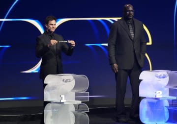 四大スポーツのスター登壇　サッカーW杯の抽選会