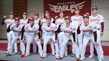 【楽天】新入団選手発表会見の舞台裏を公開　ルーキーたちは同期の仲の良さを早速のぞかせる