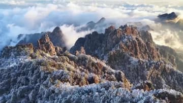 黄山風景区に霧氷出現　中国安徽省