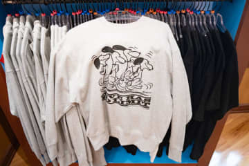 エルモやスヌーピーも！【USJ】パークキャラクターが描かれたチャリティーグッズが素敵♪