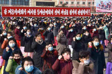 「餅を分け合っても罪なのか」北朝鮮”忘年会禁止令”に女性たちが反発