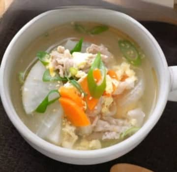 寒い日にすぐ作れる！管理栄養士maicookさんの「あったかスープ」4選