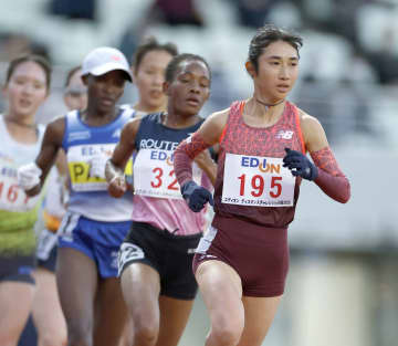 田中希実、1万m30分台で3位　エディオン陸上、自己ベスト