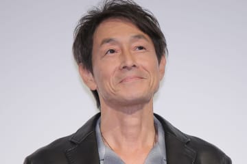 吉田栄作が赤裸々に明かす妻・内山理名との結婚生活　56歳でパパに…夜中のミルクは「僕が担当して」