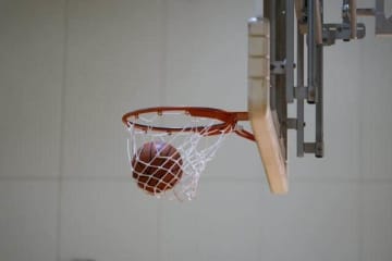 「その言い方、やめてもらえますか」バスケ観戦中に観客同士が激突！　会場が冷え込んだ「緊迫の瞬間」