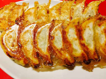 忙しい年末年始に！焼くだけでプロの味を楽しめる金賞・銀賞の「絶品餃子」2選