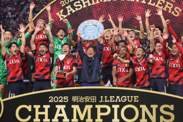 【Ｊ１】鹿島優勝！ 鬼木監督は続投へ「変える必要ないでしょ」と中田浩二氏