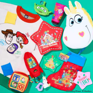 PLAZAに『トイ・ストーリー』集結！クリスマスを彩る限定アイテムで特別な冬を♡