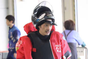 【福岡ボート】井上大輔 ３コース強ツケマイで白星「１Ｍうねってたら終わっていたし、運が良かった」