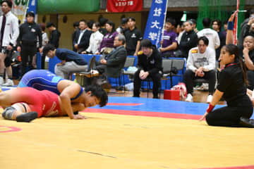 ＜レスリング＞【写真集】前王者を追い詰めた帝塚山大、最後は周南公立大が意地を見せた…2025年西日本学生秋季リーグ戦・第1日