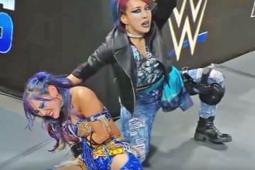 【ＷＷＥ】アスカ＆カイリ・セイン〝四面楚歌〟　味方だったナイア＆ラッシュもタッグ王座に照準！