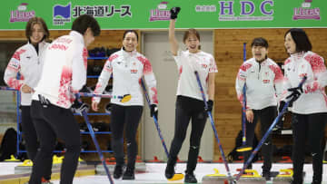 【カーリング】女子日本代表がスポーツマンシップ　相手のブラシが接触のアクシデントも落ち着いて対応
