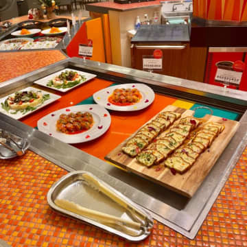 【グランカフェ】シェラトン・グランデ・トーキョーベイ・ホテル「グランカフェ」で開催中のクリスマスブッフェ