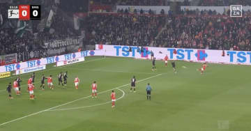 スタジアム騒然！ 佐野海舟、“高精度アーリークロス”炸裂「絶妙すぎる」ゴール前の密集地帯に“爆速キック”「エグい」「綺麗なボール」