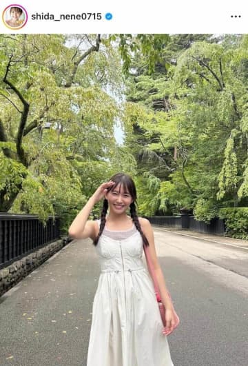 「令和ライダー」出演の志田音々、白ミニスカウェアで「久しぶりのゴルフ」満喫　「上手になりたいなって」