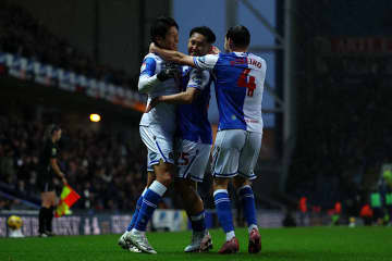 ブラックバーン、森下龍矢から大橋祐紀の“ホットライン”が炸裂も…ピッチ冠水のため59分で試合中止に