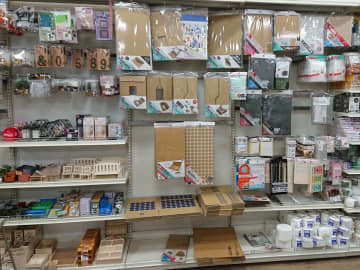 【ダイソー活用術】ダンボールは100均で！種類・サイズも豊富で使いやすい！便利アイテムも紹介