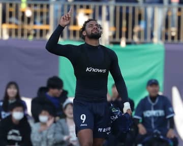 徳島を救った！ トニー・アンデルソンが執念の同点弾「本当にゴールを取ることだけに集中していた」【J１昇格PO準決勝】