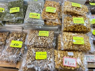 【中野】絶品ナッツ類やイカ製品をはじめとした珍味が激安＠フナリヤ