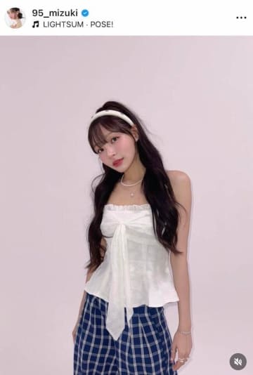 台湾の美女チア・リン・シャン、艶やかイエロードレスでプリンセスに　「美しすぎる」「天使ですか？」