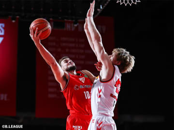 ホグ、富樫、渡邉の3Pラッシュで千葉Jが名古屋Dにリベンジ…小澤飛悠の逆転弾は成功ならず