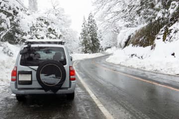 冬のドライブをもっと快適に！寒い季節に役立つ便利ギア特集【2024-25】