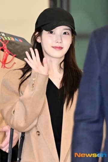【PHOTO】IU「Asia Artist Awards 2025」を終えて帰国（動画あり）