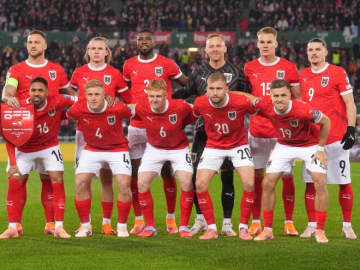 「練習着じゃないよな？」「地味すぎる」７大会ぶりW杯出場のオーストリア、本大会用ユニホームに母国ファンから賛否の声「イカしてる」「完璧なデザイン」