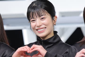 さとうほなみ、柄本時生との結婚後初の公の場　2025年は「実にシャイニングな1年」と笑顔