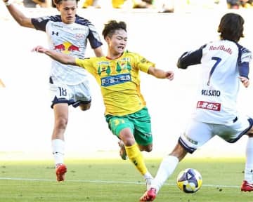 ジェフ17歳逸材が殊勲の一発「変な形のシュートでしたけど、決められて良かった」。J１昇格まであと１つ「もっと勝利に導けるように、努力したい」【PO準決勝】