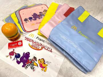 【開封レポ】2026年マクドナルド福袋はFrancfrancと夢のコラボ。超万能保冷バッグに豪華な無料券など...今年もお値段以上すぎる。