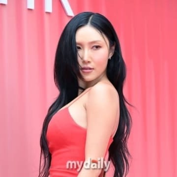 MAMAMOO ファサ「人気歌謡」で1位を獲得！音楽番組2冠を達成