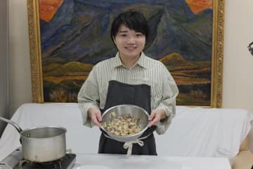 レコ大新人賞歌手・小山雄大、“ヒヤヒヤ”料理企画が最終回　自家製じゃがいもで人生初の揚げ物に挑戦