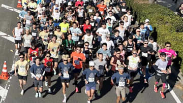 湘南国際マラソンが20回、快走2万6千人　「ゴミを出さない」意識が定着