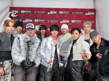 JO1、アメリカ最大の年末音楽フェスツアーに日本人アーティストとして初出演　ルームウエア姿も披露