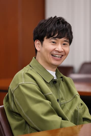 オードリー・若林正恭、小説家デビュー 初めての小説は「興奮しながら書きました」