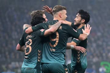 菅原由勢はゴールの起点に…長田澪もフル出場のブレーメンは“ノルト・ダービー”に敗れる