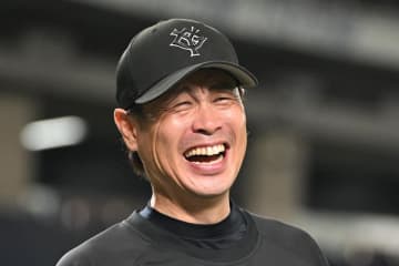 【巨人】亀井善行一塁コーチャーが挑む〝走塁改革〟　ナインに必要な意識改革