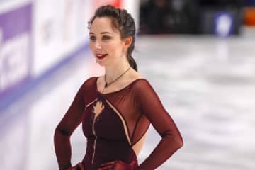 「やっぱ綺麗よなぁ～」フィギュア海外大物が公開した“名古屋満喫ぶり”にネット反響！ 坂本花織とのお買い物ショットにビール片手のほろ酔いな一枚も