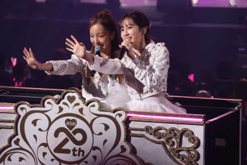 前田敦子、AKB48の20周年コンサートで涙「秋元先生にお礼が言いたい」　会場もヤスシコール