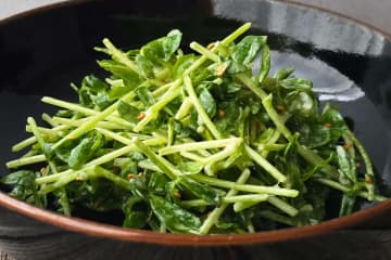 豆苗あったらコレ作って　混ぜるだけでシャキ旨の「ガーリックマヨサラダ」が鍋の副菜にも最強